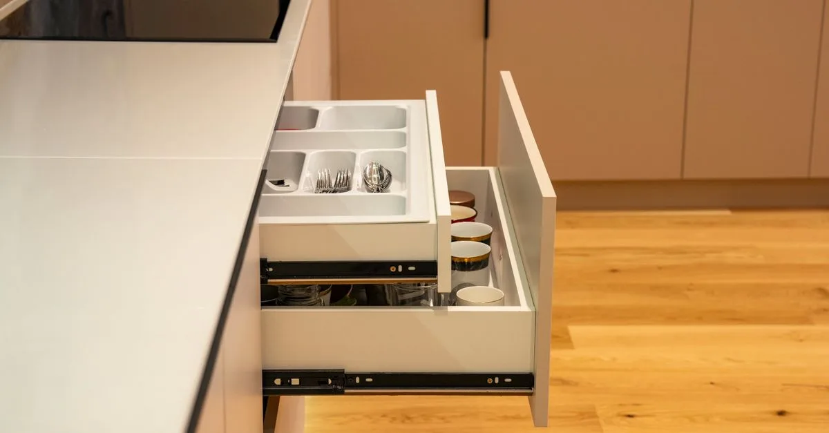 découvrez des astuces et conseils pour une organisation de maison minimaliste, alliant simplicité et efficacité pour un intérieur épuré et fonctionnel.
